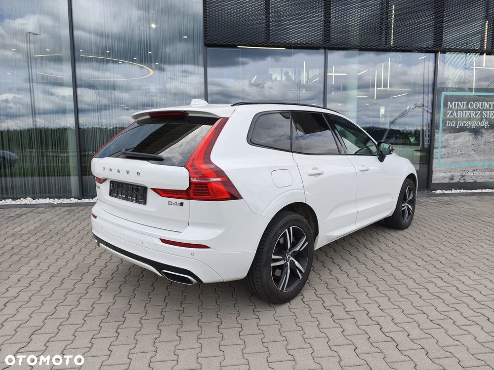Volvo XC 60 B4 D R-Design - 4