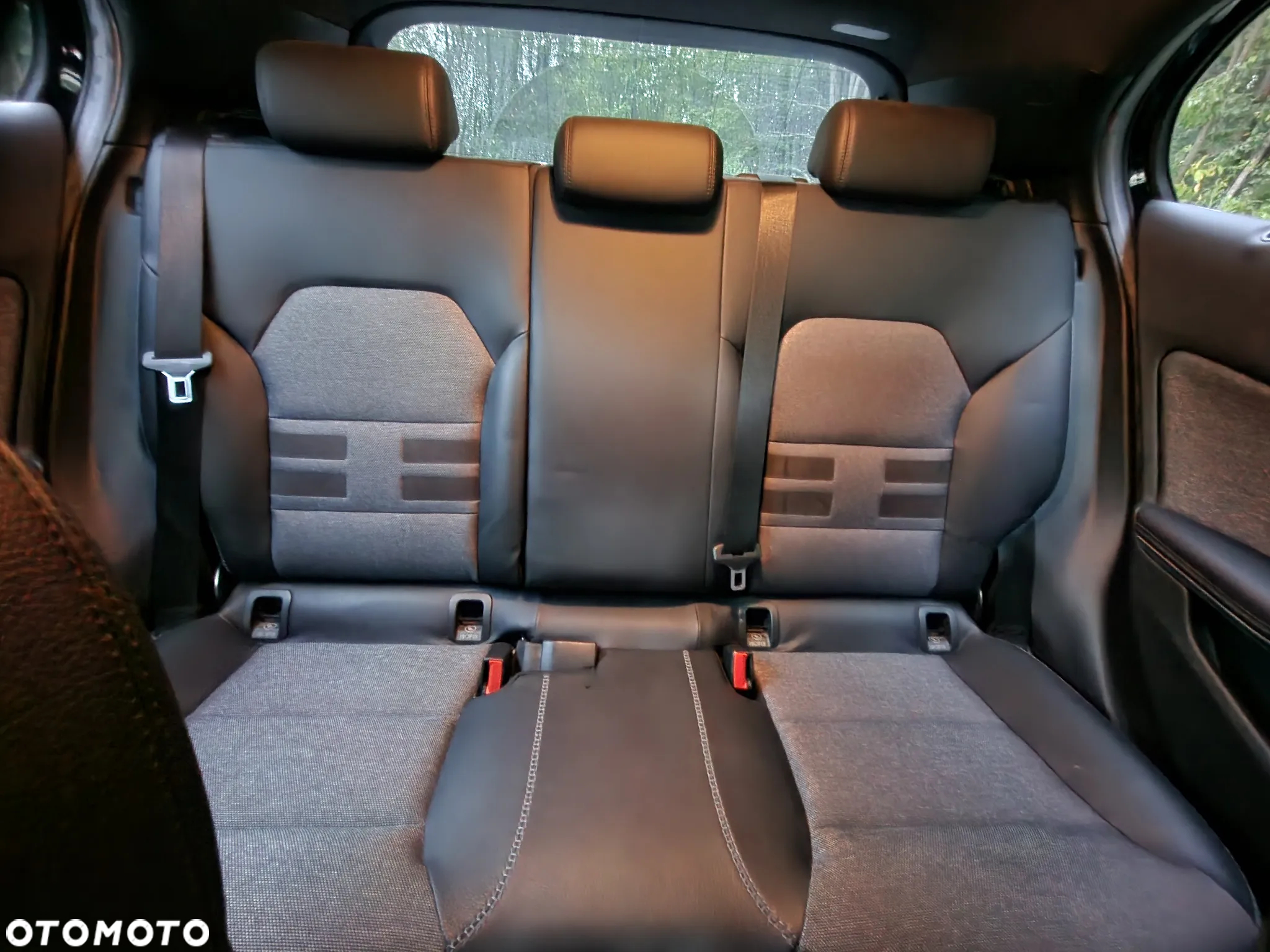 Mercedes-Benz GLA 200 7G-DCT Peak Edition - 12