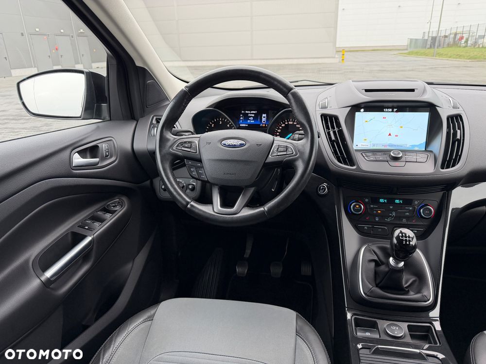 Ford Kuga - 10