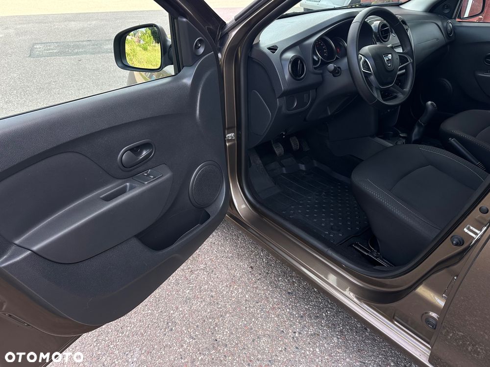 Dacia Logan 1.2 16V Laureate EU6 - 3