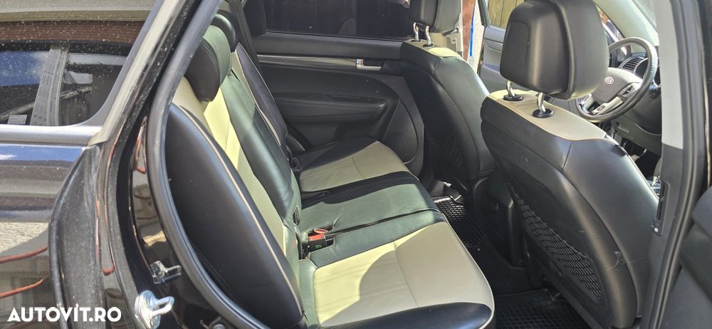 Kia Sorento - 11
