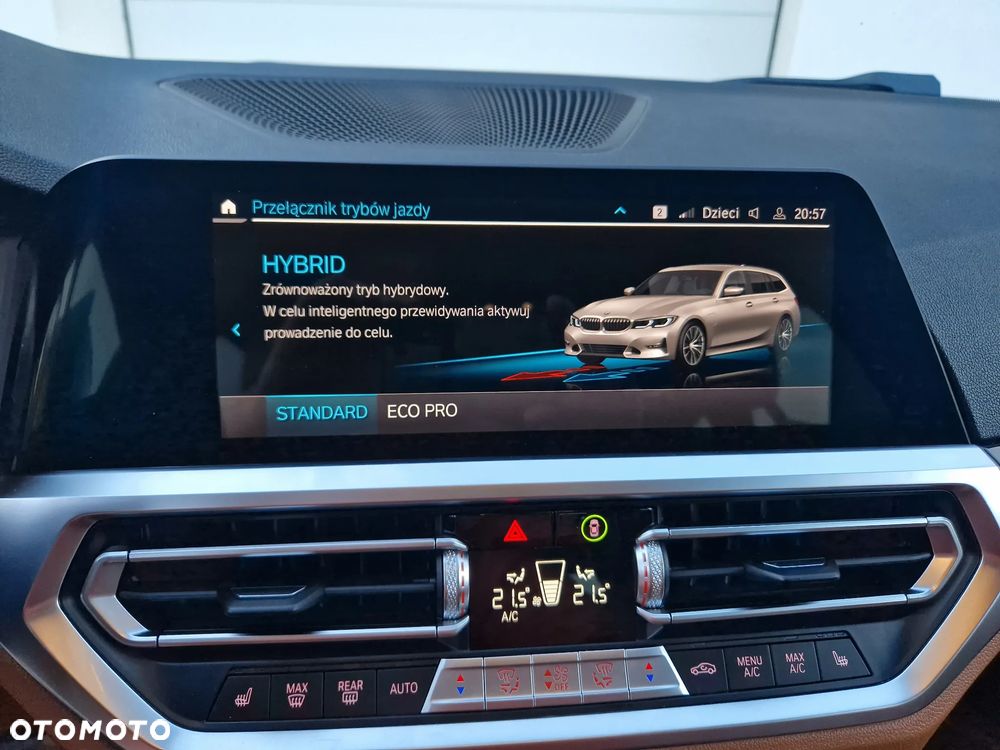 BMW Seria 3 330e xDrive - 33
