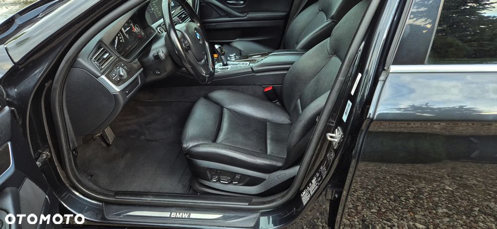 BMW Seria 5 525d xDrive Luxury Line - 35