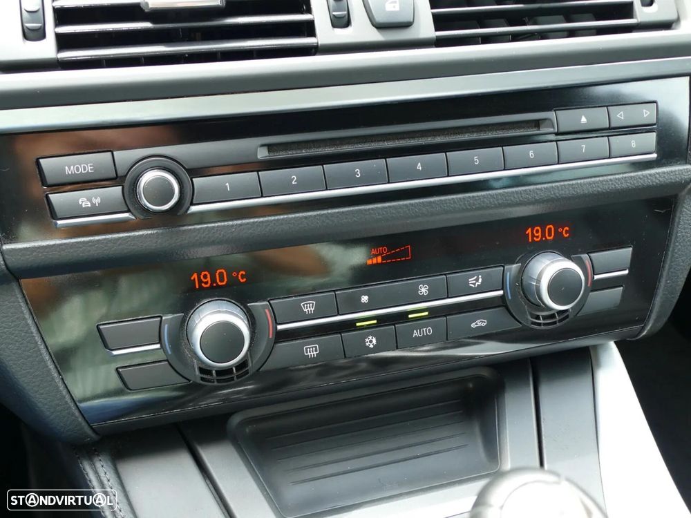 BMW 525 d Pack M - 24