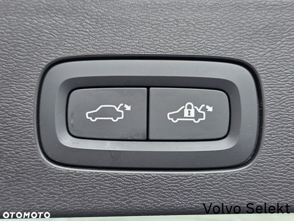 Volvo V60 Cross Country - 19