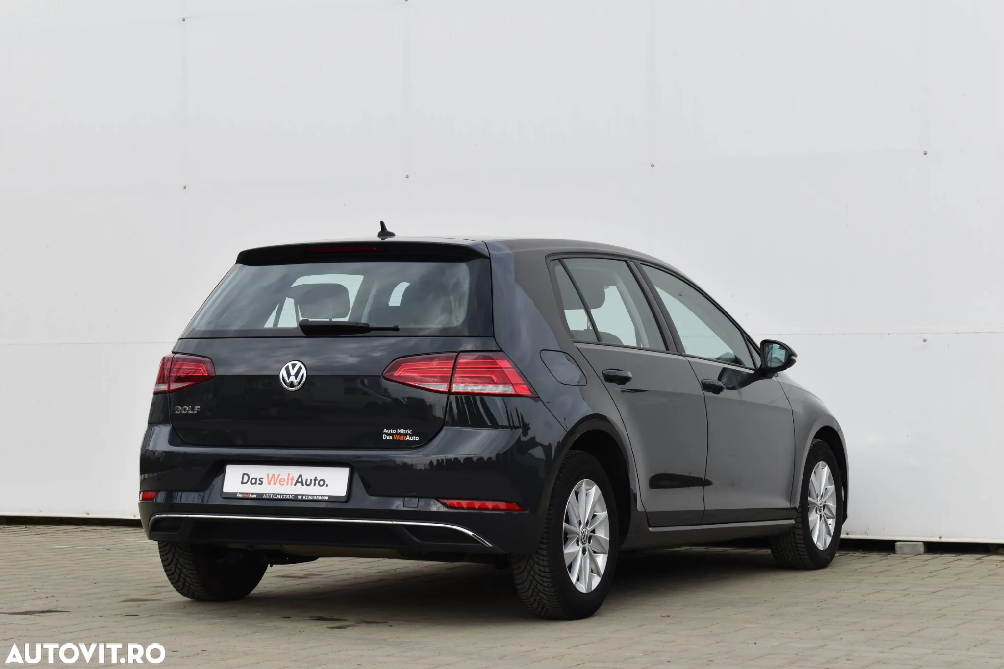 Volkswagen Golf 1.6 TDI Comfortline - 11