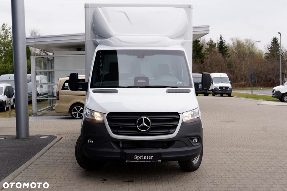 Mercedes-Benz Sprinter - 2