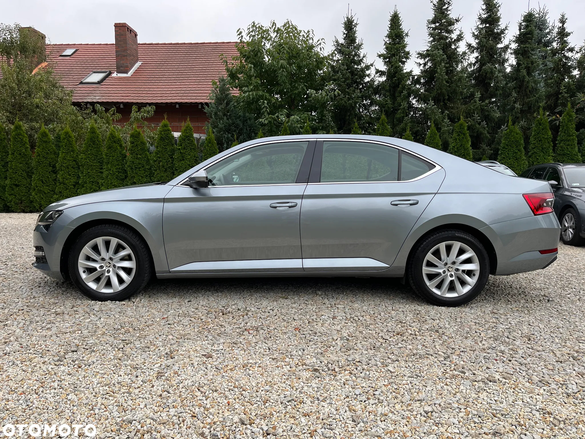Skoda Superb 2.0 TDI SCR Ambition DSG - 21