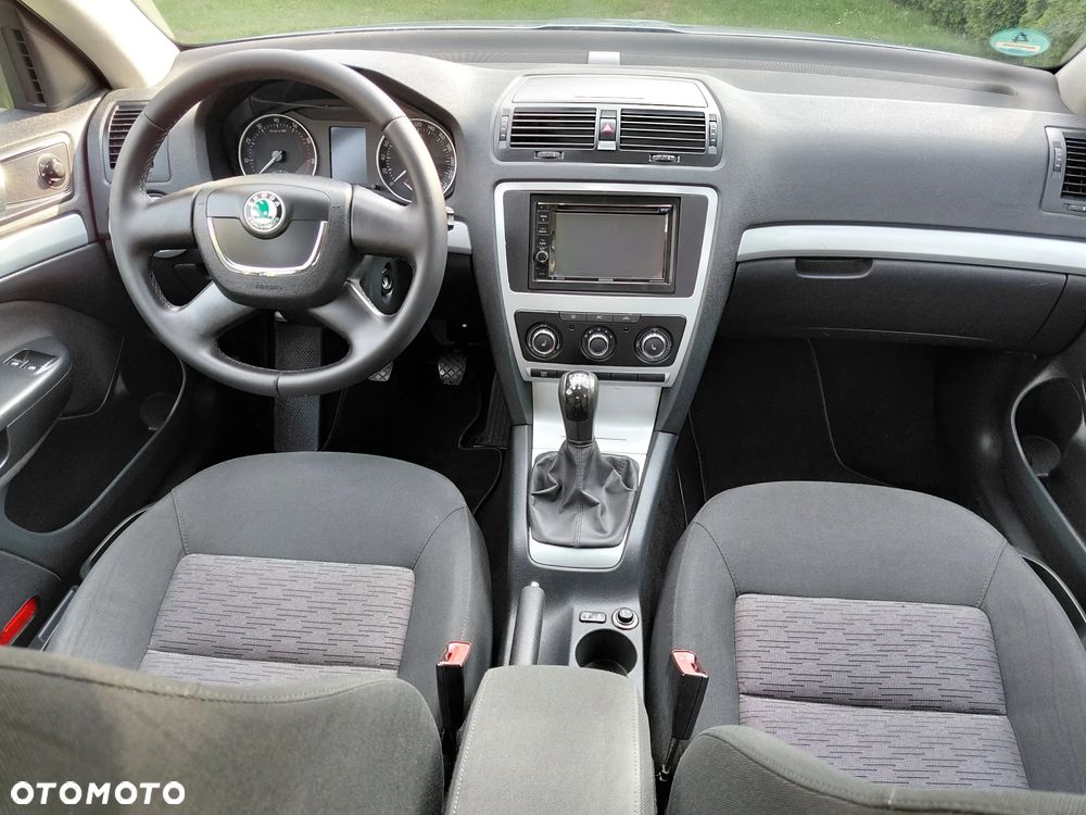 Skoda Octavia 1.6 Team Edition - 13