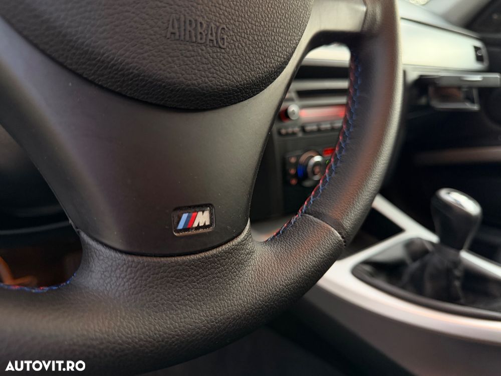 BMW Seria 3 320d M Sport Edition - 32