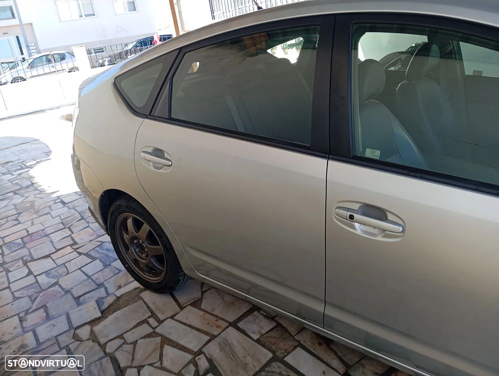 Toyota Prius 1.5 VVT-i HSD Sol HP. Pack - 15