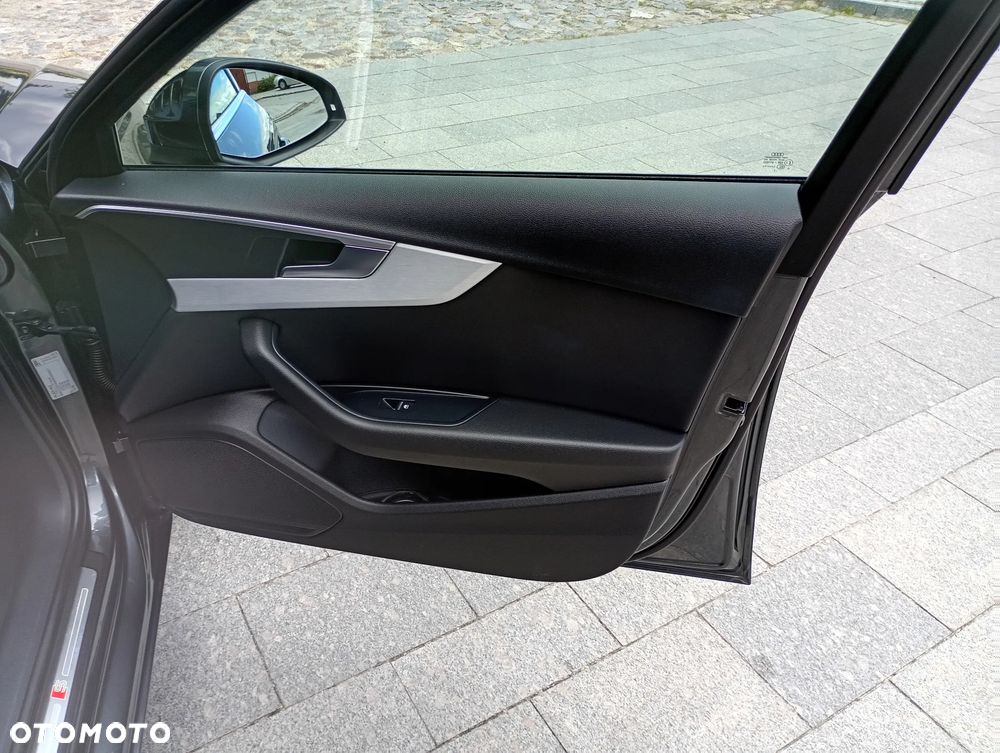 Audi A4 Avant 2.0 TDI DPF clean diesel S line Sportpaket - 25