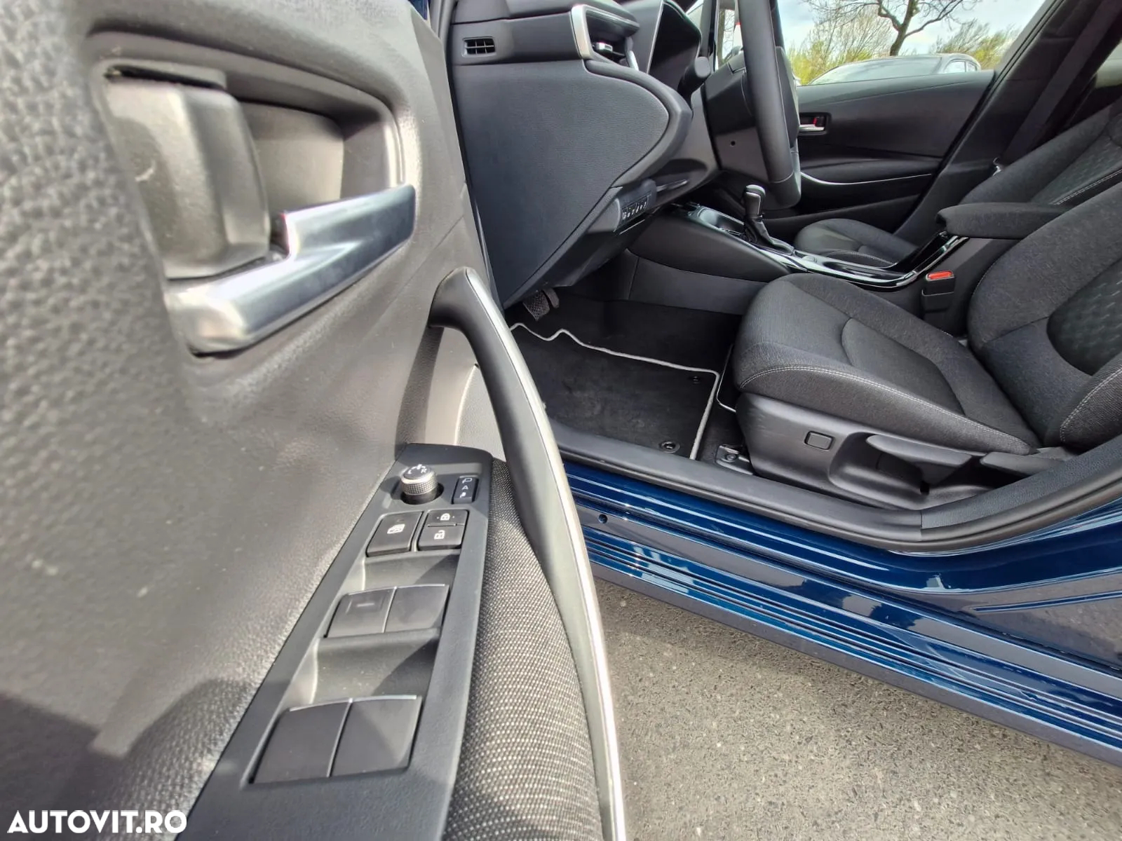 Toyota Corolla 1.8 HSD Dynamic - 11