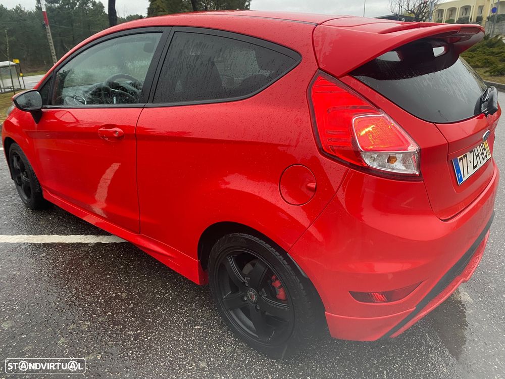 Ford Fiesta 1.6 EcoBoost ST - 9