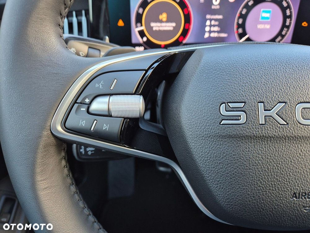 Skoda Superb 2.0 TDI SCR Selection DSG - 30