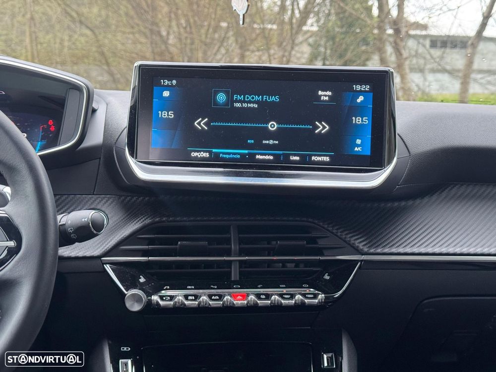 Peugeot 208 1.2 PureTech Allure EAT8 - 18