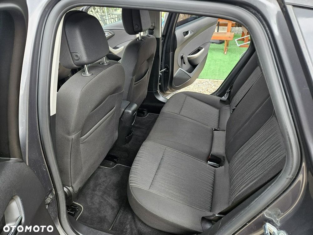Opel Astra - 9
