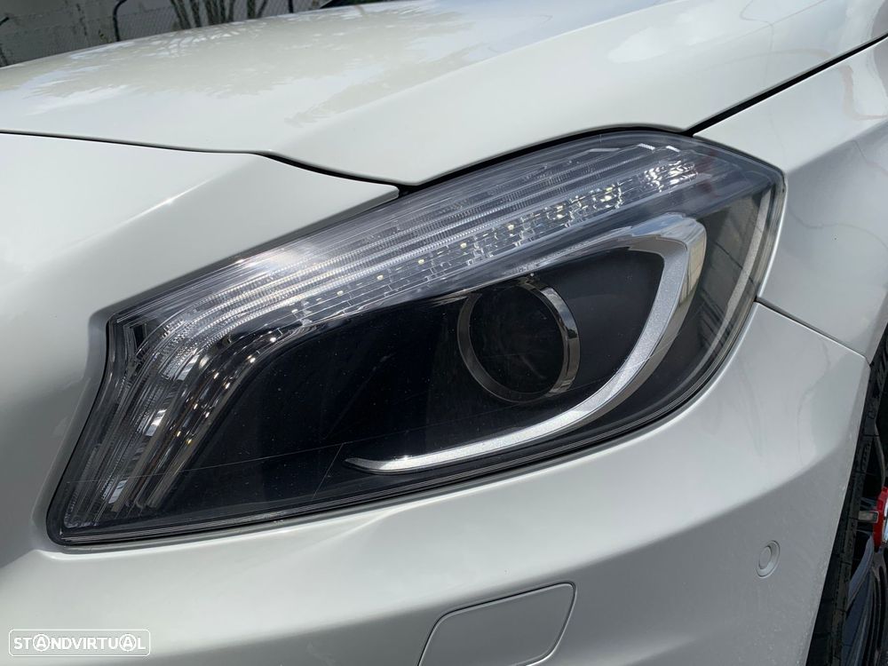 Mercedes-Benz A 45 AMG 4-Matic - 56