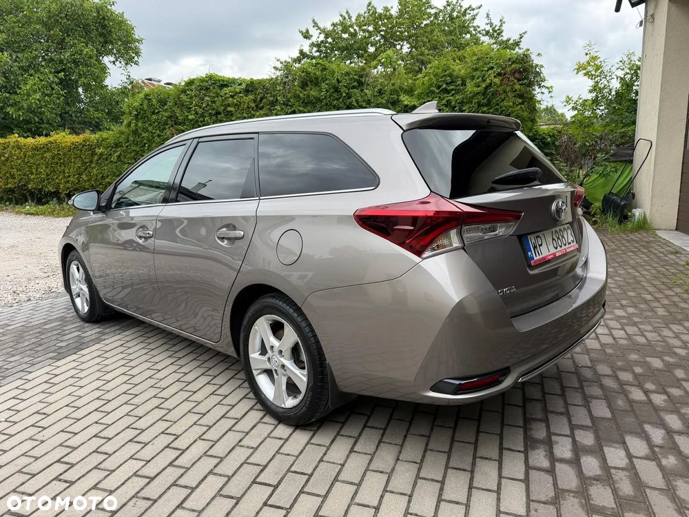 Toyota Auris - 3