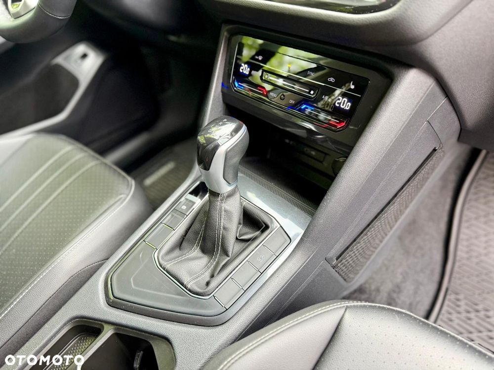 Volkswagen Tiguan - 13
