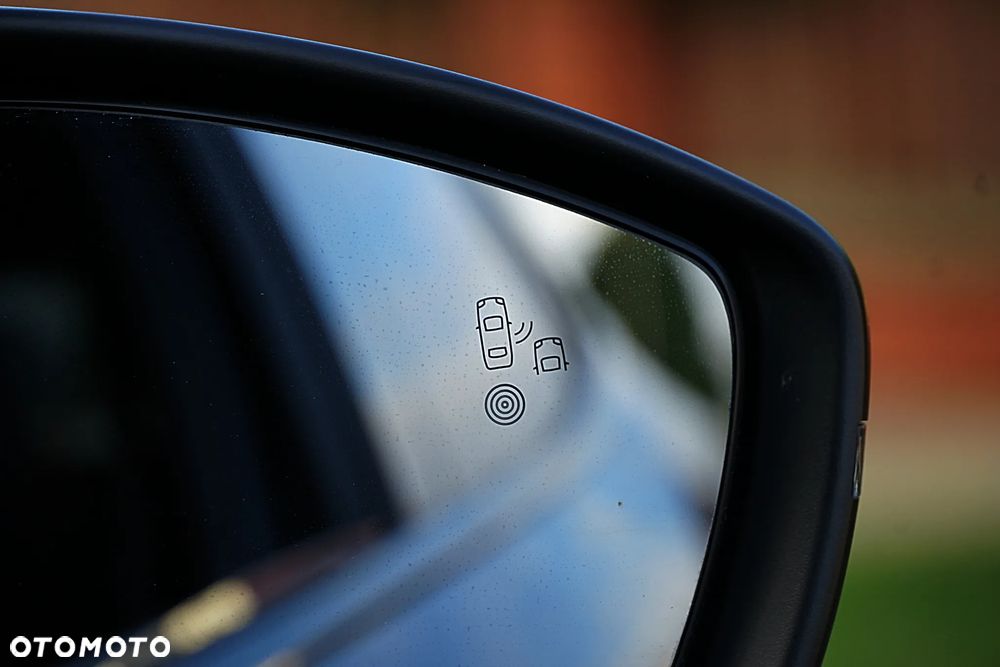 Peugeot 2008 PureTech 130 EAT8 GT - 40