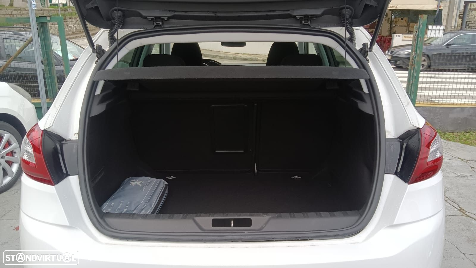 Peugeot 308 1.6 BlueHDi Active - 15
