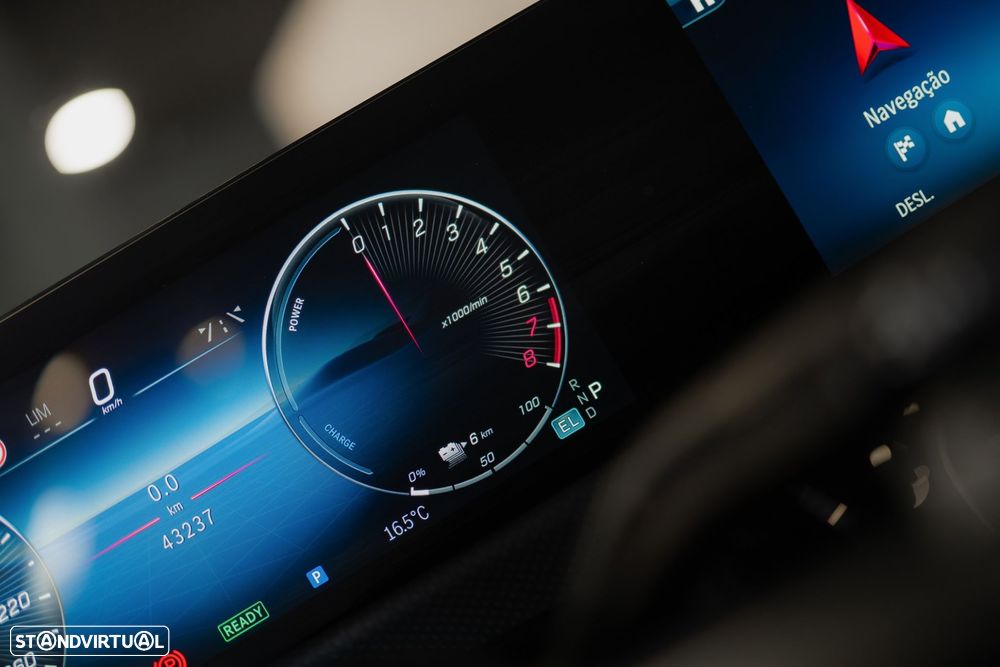 Mercedes-Benz A 250 e 8G-DCT AMG Line - 39