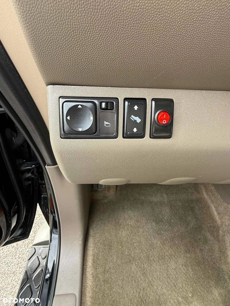 Nissan Pathfinder - 13