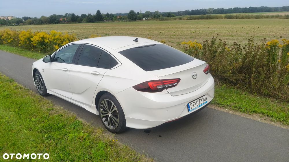 Opel Insignia 1.5 T Exclusive S&S - 8