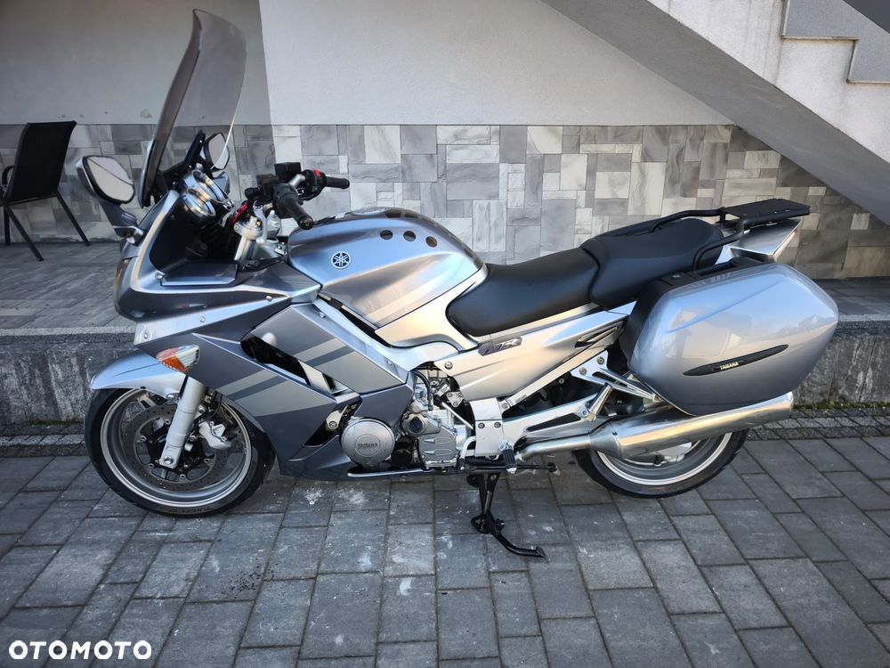 Yamaha FJR - 2