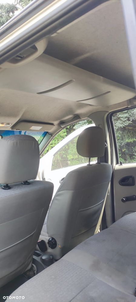 Dacia Logan 1.6 SL Arctica - 11