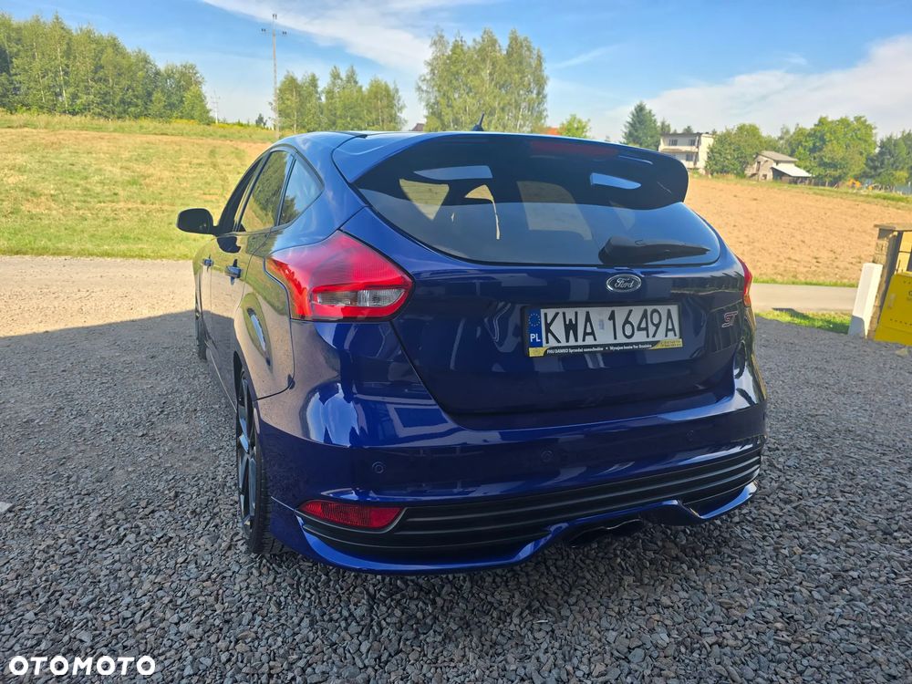 Ford Focus 2.0 EcoBoost ST mit Leder-Sport-Paket - 4