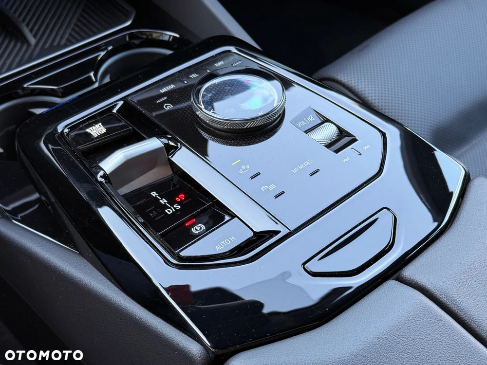 BMW Seria 5 520d - 25