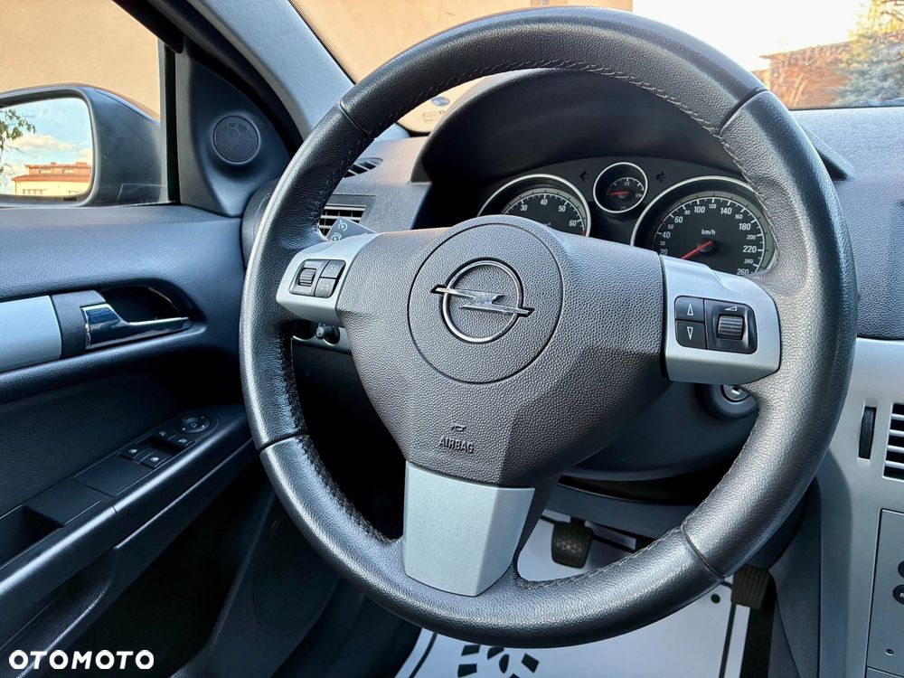 Opel Astra 1.6 Cosmo - 11