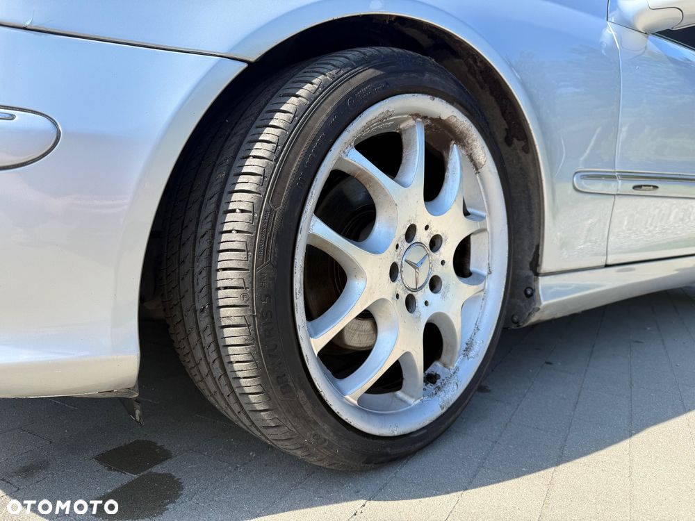 Mercedes-Benz CLK - 12