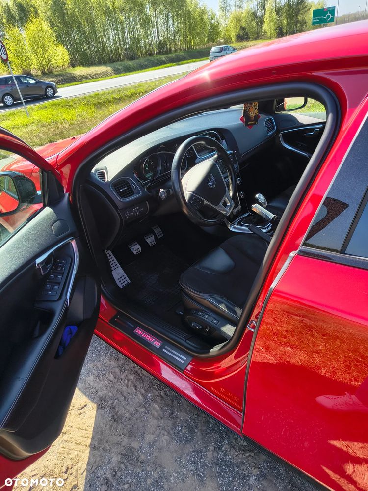 Volvo V40 T2 - 9