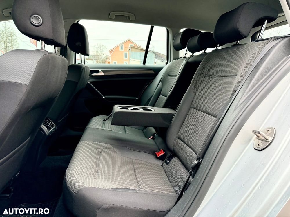 Volkswagen Golf 1.6 TDI Comfortline - 19