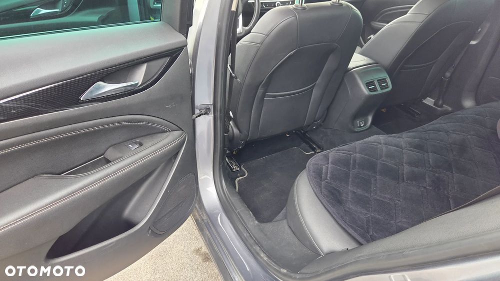 Opel Insignia - 15