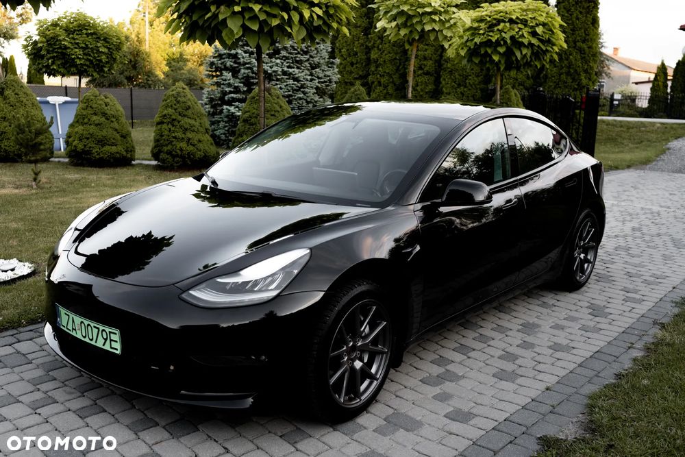 Tesla Model 3 - 6