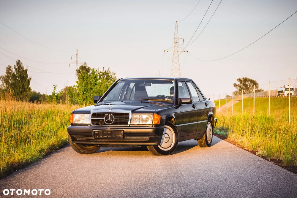 Mercedes-Benz W201 (190) - 4