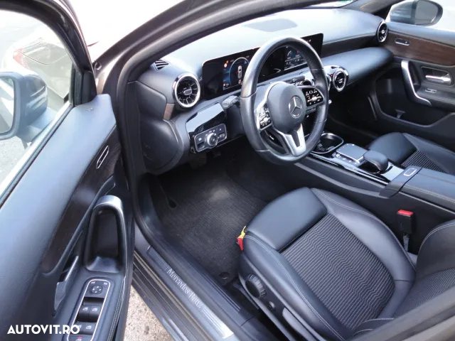 Mercedes-Benz A 180 d Aut. - 7