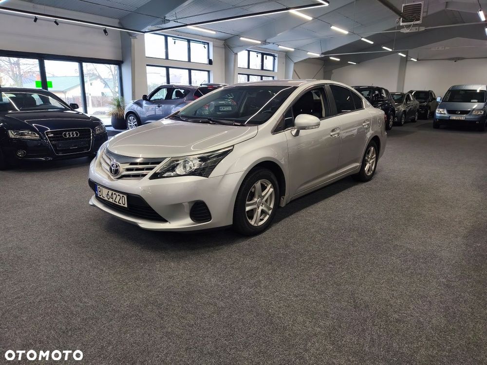 Toyota Avensis 1.8 Sol - 1