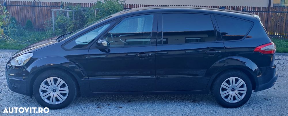 Ford S-Max - 9