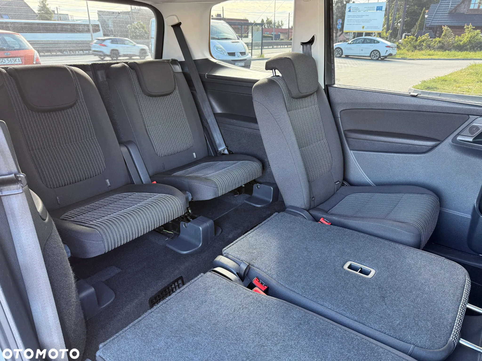 Seat Alhambra 2.0 TDI Reference DSG - 12
