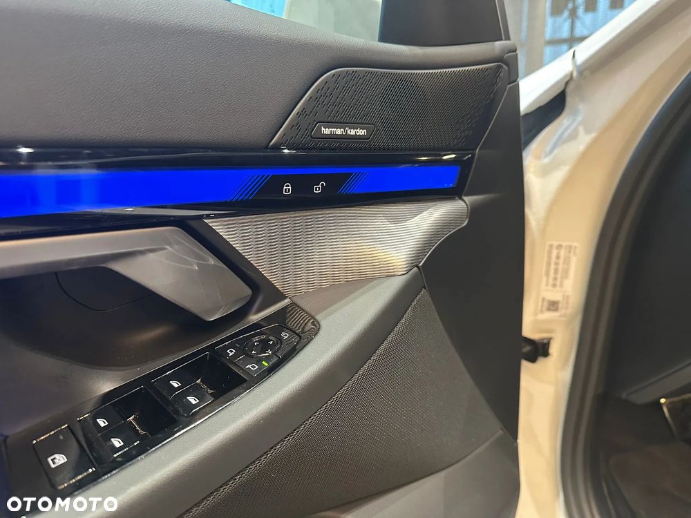 BMW Seria 5 520d mHEV M Sport - 16