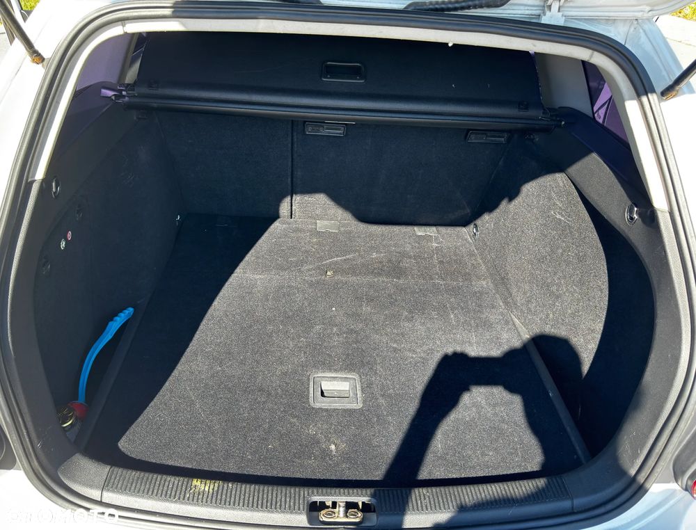Volkswagen Golf 1.6 TDI Comfortline - 25