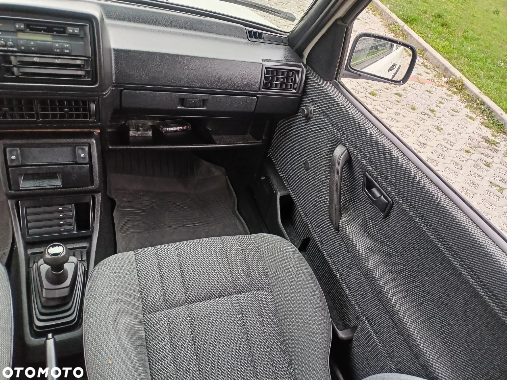 Volkswagen Golf 1.6 CL - 32