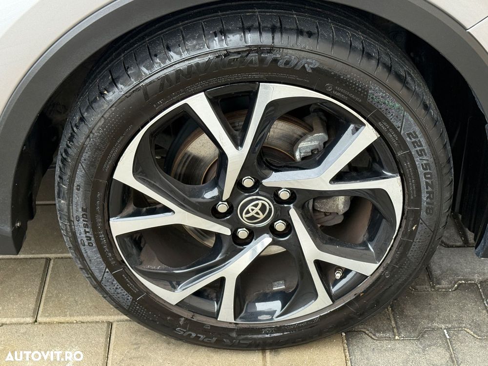 Toyota C-HR 2.0 Hybrid Team Deutschland - 40