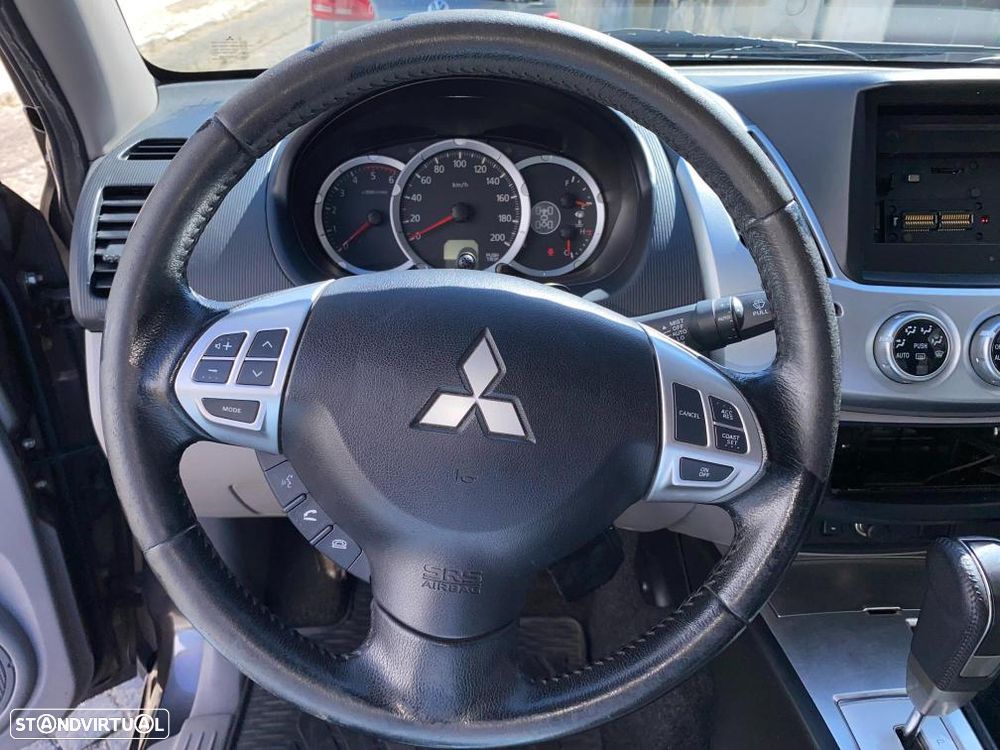 Mitsubishi L200 Pick Up 4x4 Auto DPF Intense Cabine Dupla - 13