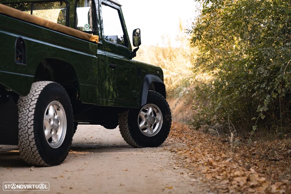 Land Rover Defender 90 2.5 TDi Metal Top - 13